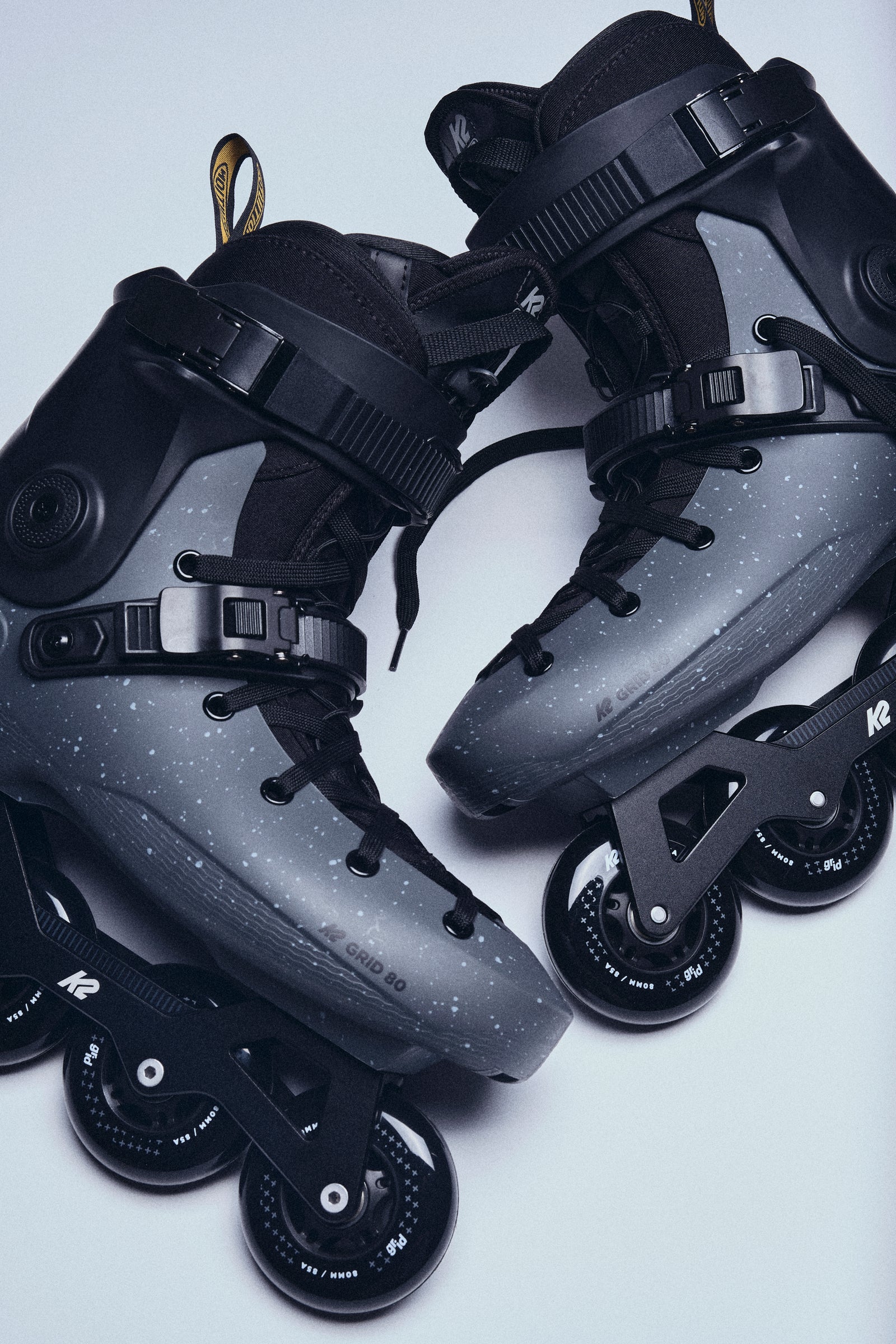K2 Grid 80 beide Schuhe in Seitenansicht