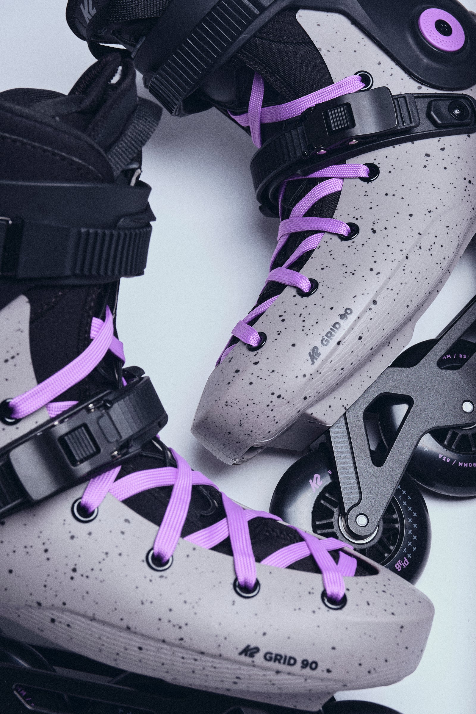 K2 Grid 90 Teil Seitenansicht beide Schuhe
